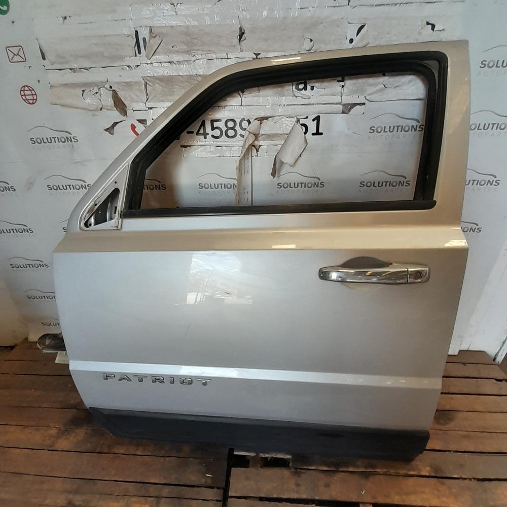 PUERTA DELANTERA IZQUIERDA JEEP PATRIOT 2.4 2013