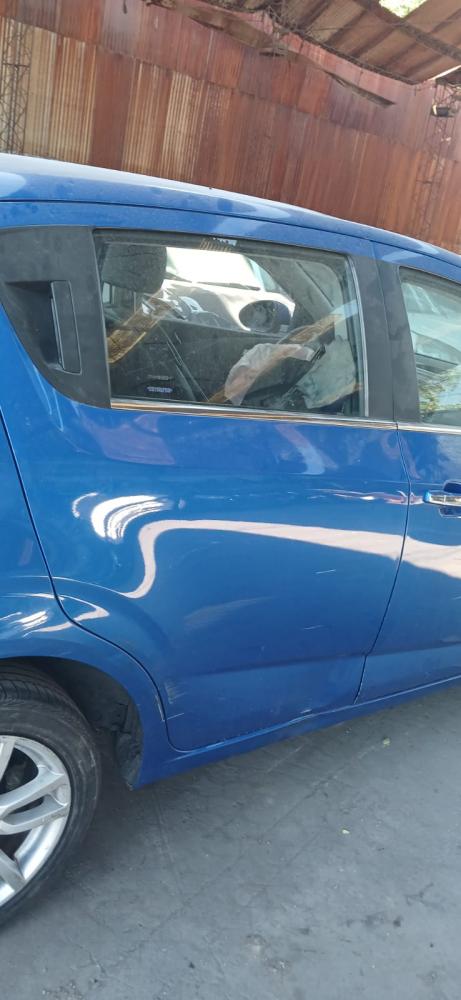 PUERTA TRASERA DERECHA CHEVROLET SONIC 1.6
