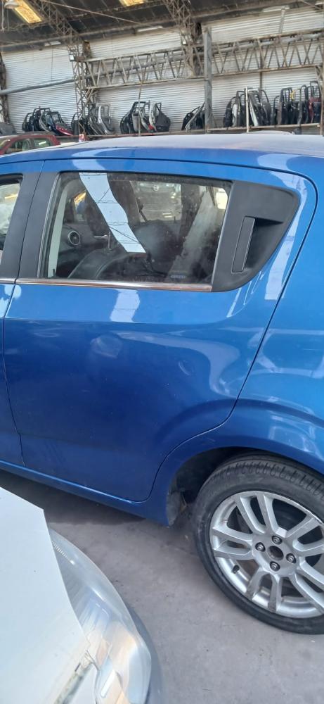 PUERTA TRASERA IZQUIERDA CHEVROLET SONIC 1.6