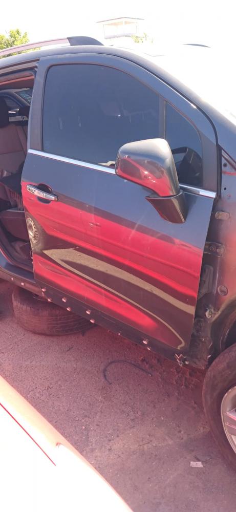 PUERTA DELANTERA DERECHA CHEVROLET TRACKER LTZ