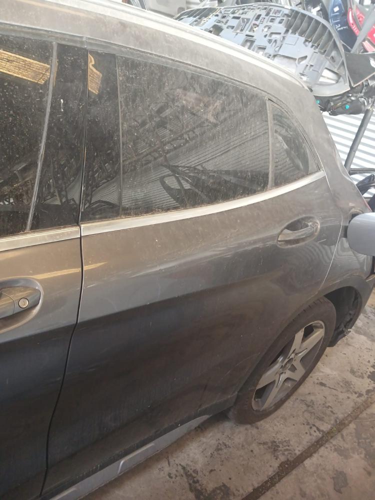 PUERTA TRASERA IZQUIERDA MERCEDES BENZ GLA 250