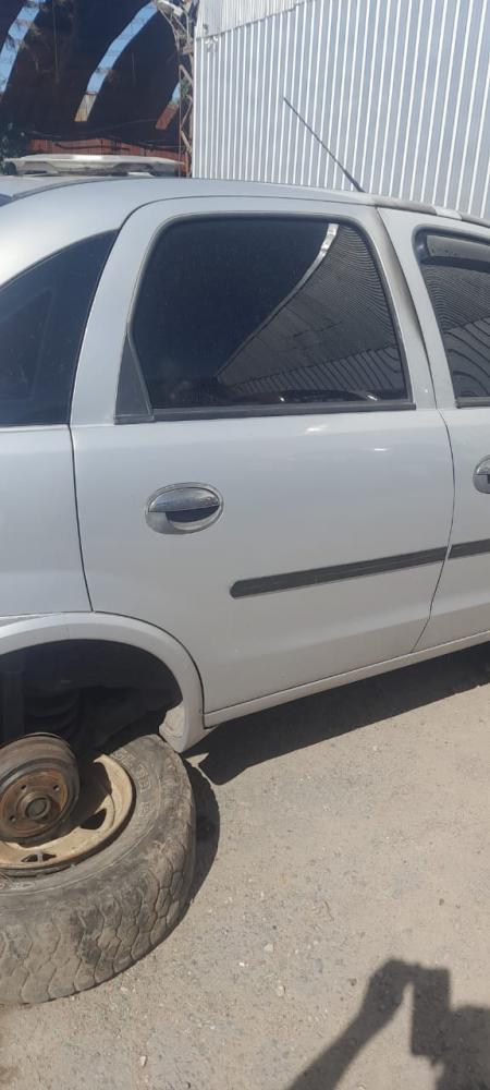 PUERTA TRASERA DERECHA CHEVROLET CORSA 2 1.8