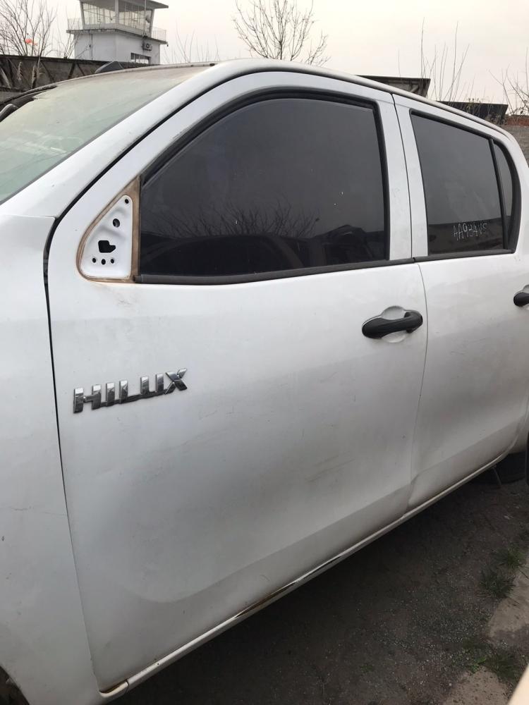 PUERTA DELANTERA IZQUIERDA TOYOTA TOYOTA HILUX 2.4 TDI