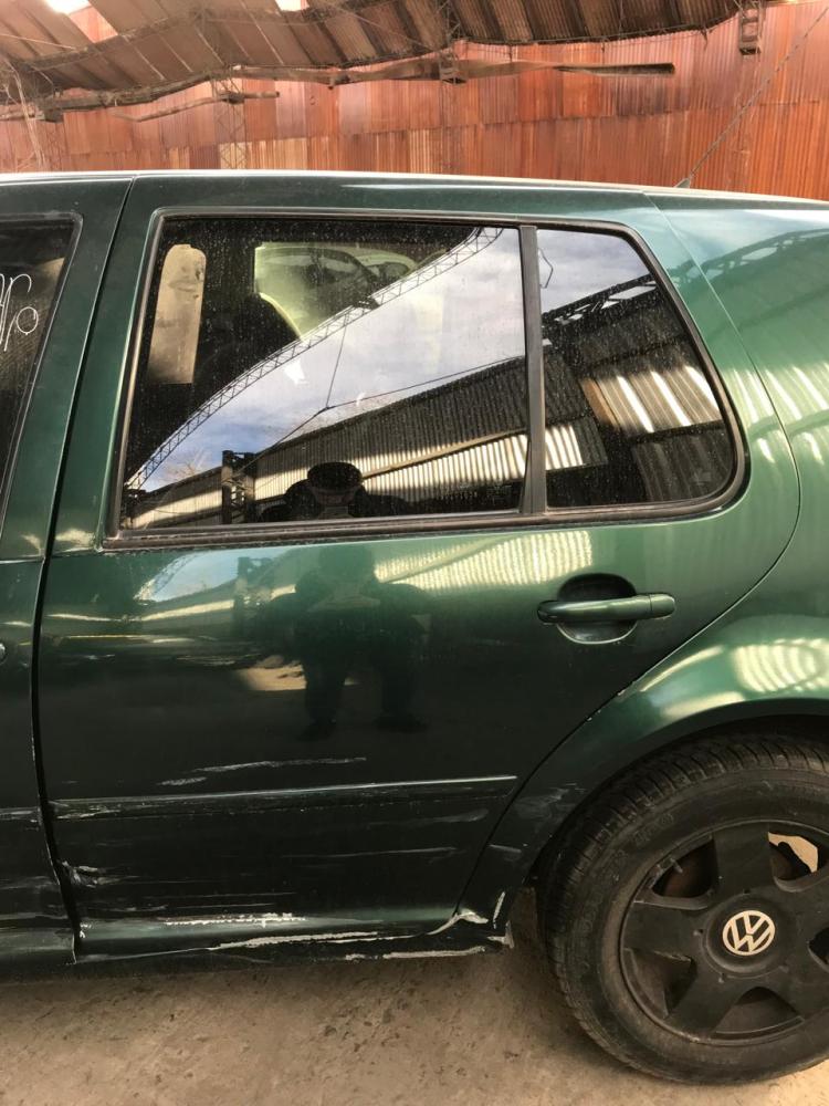 PUERTA TRASERA IZQUIERDA VOLKSWAGEN GOLF 2.0