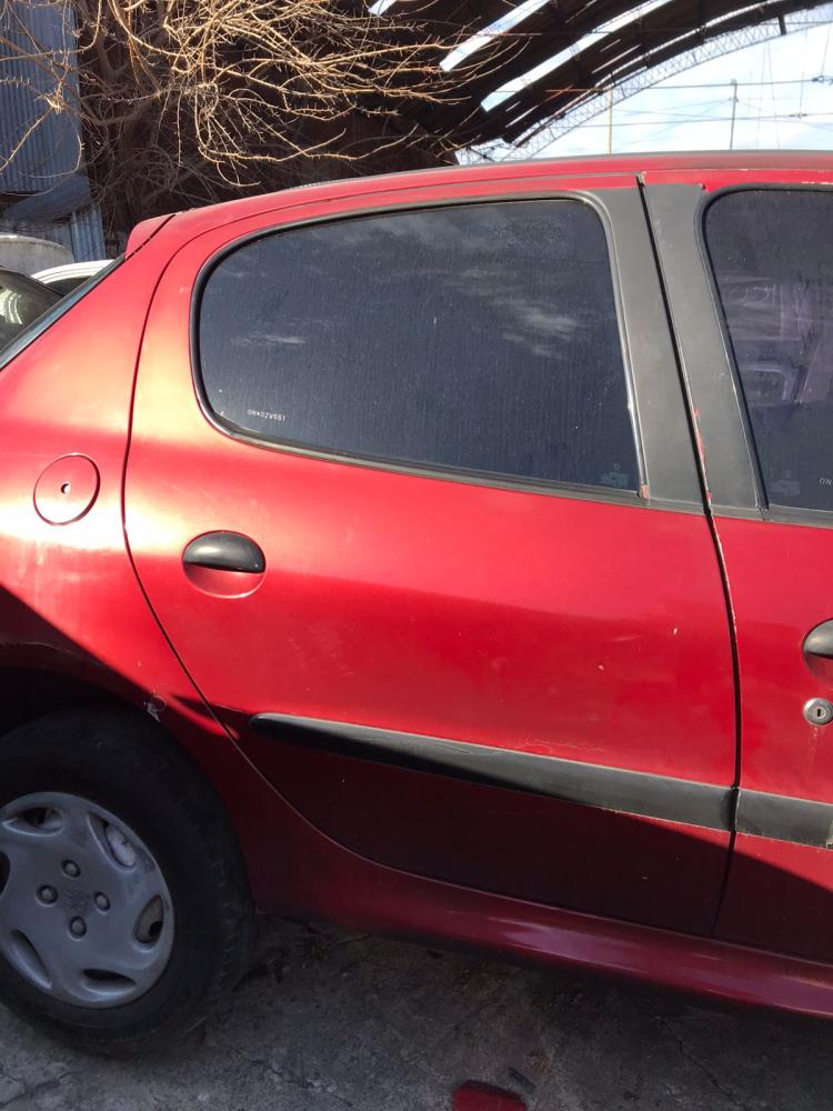 PUERTA TRASERA DERECHA PEUGEOT 206 1.6