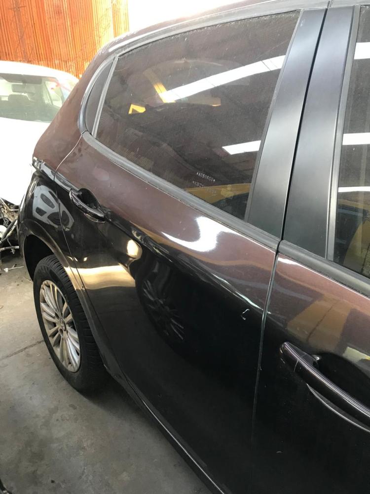 PUERTA TRASERA DERECHA PEUGEOT 208 ALLURE 1.6