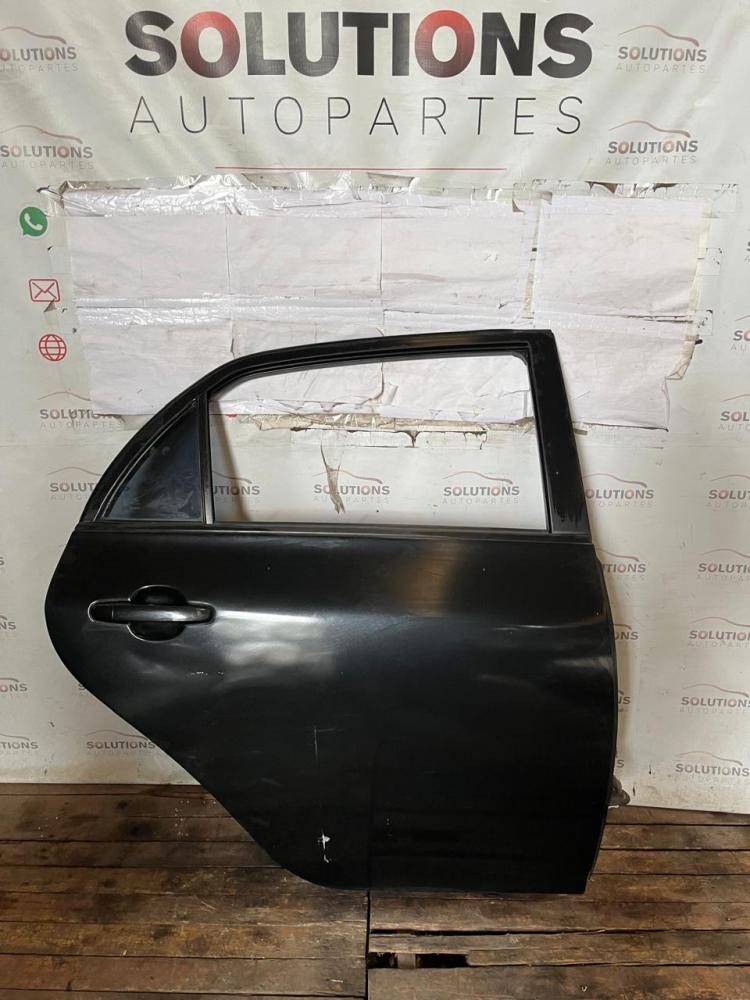 PUERTA TRASERA DERECHA TOYOTA COROLLA 1.8