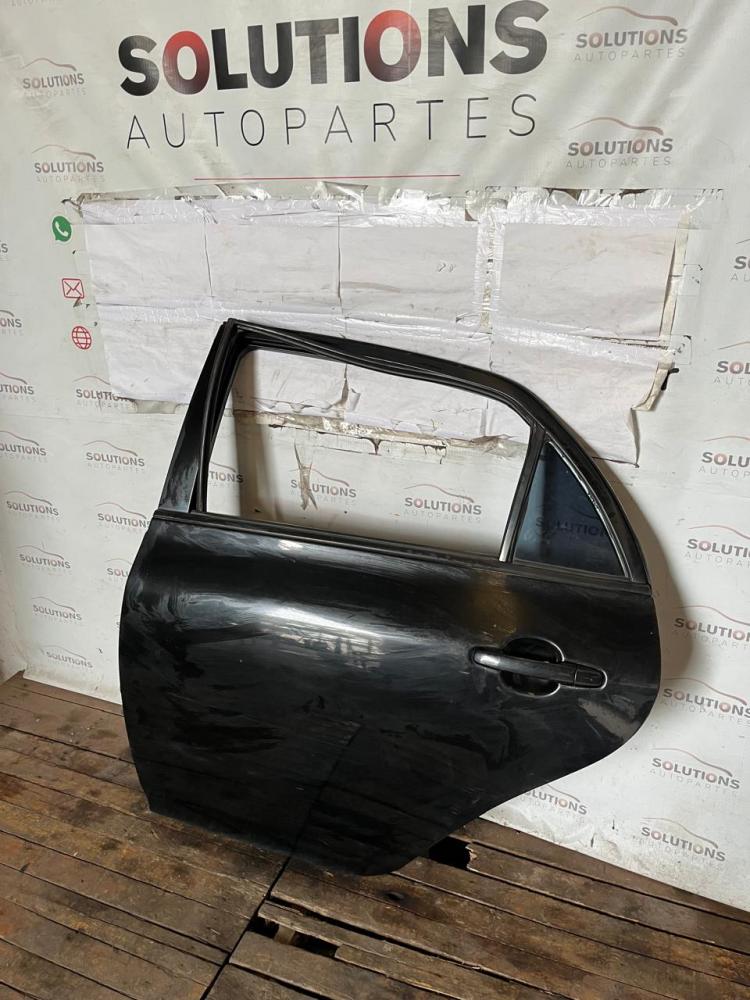 PUERTA TRASERA IZQUIERDA TOYOTA COROLLA 1.8