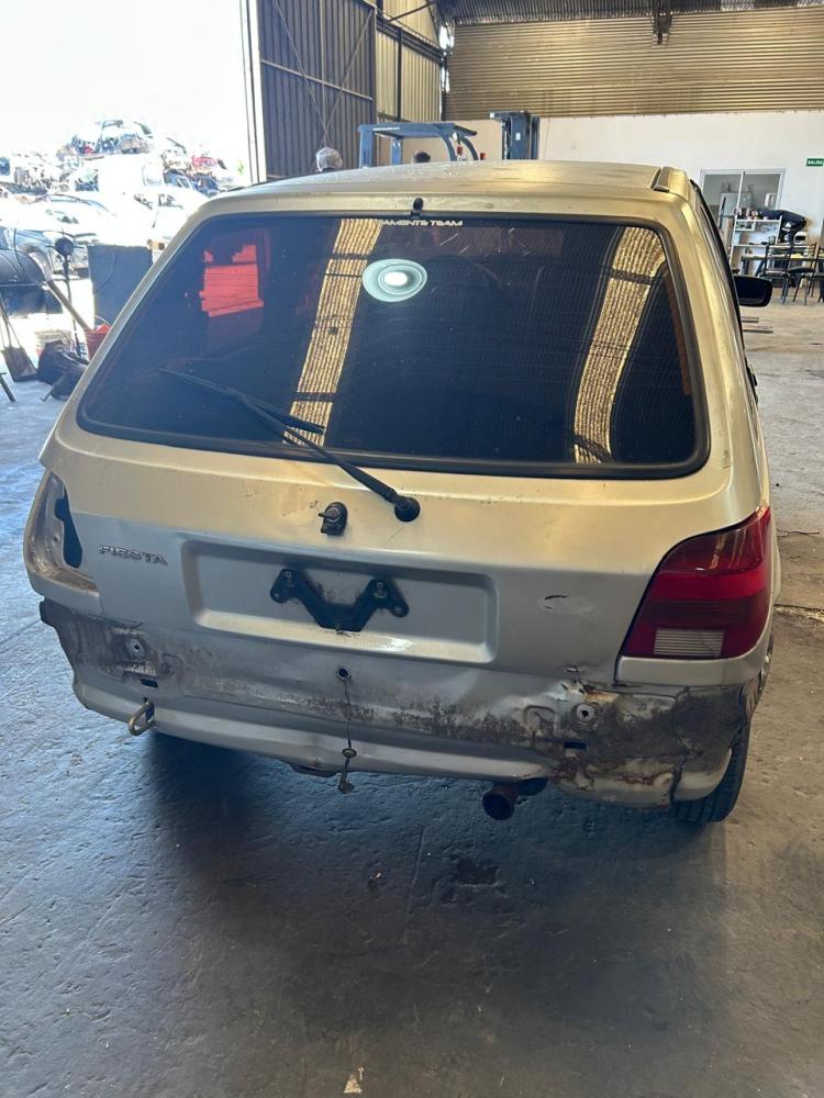 PORTON TRASERO FORD FIESTA