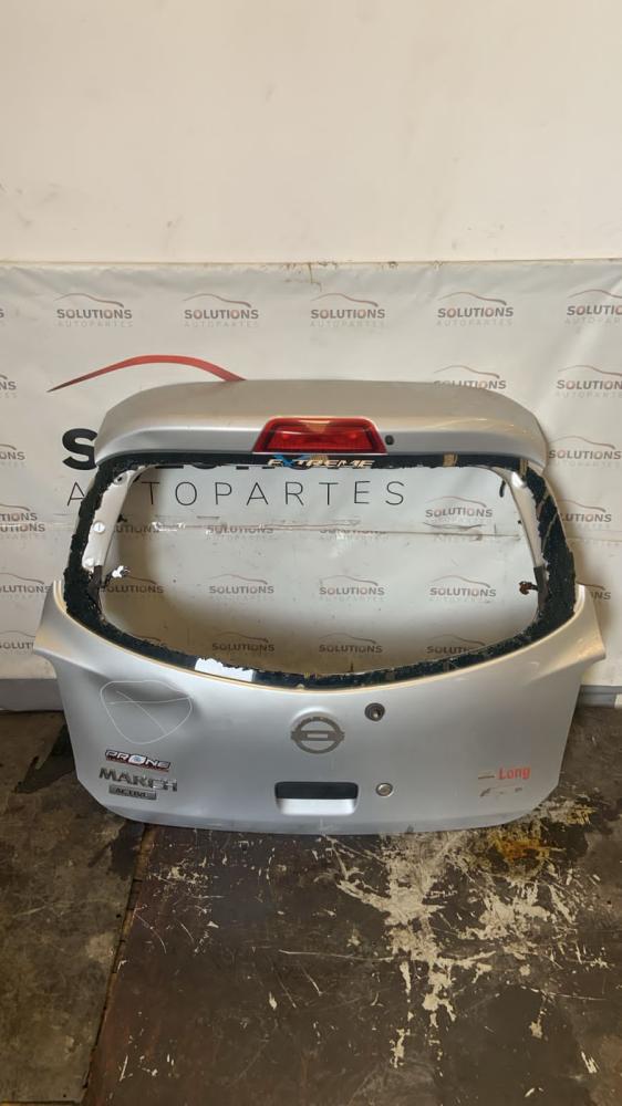 PORTON TRASERO NISSAN MARCH