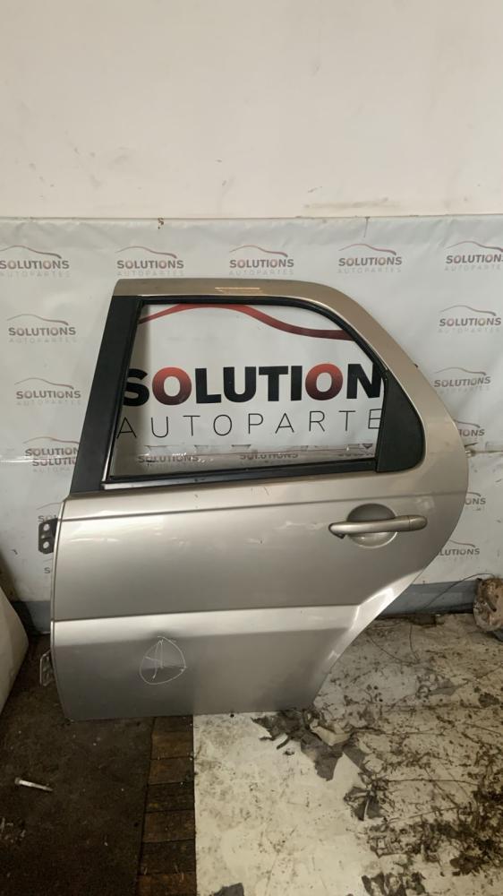 PUERTA TRASERA IZQUIERDA FIAT PALIO