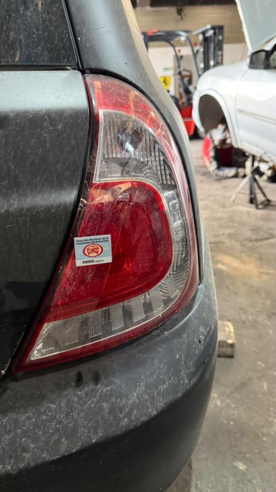 FARO TRASERO DERECHO RENAULT CLIO