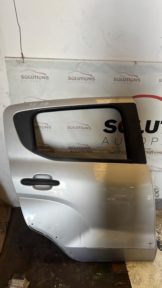 PUERTA TRASERA DERECHA FIAT MOBI