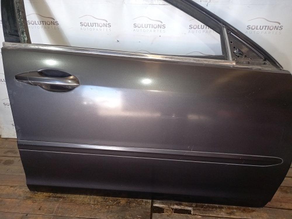 PUERTA DELANTERA DERECHA HONDA LEGEND 2009