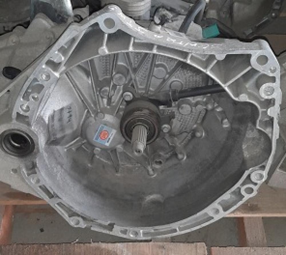 CAJA DE VELOCIDADES NISSAN SENTRA 6MT 2011