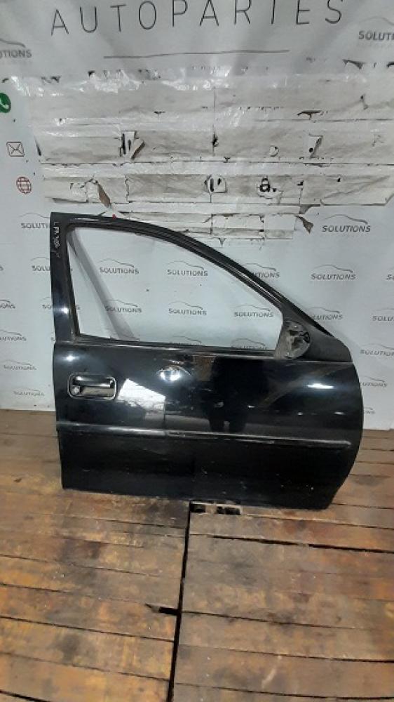 PUERTA DELANTERA DERECHA CHEVROLET CORSA CLASSIC 2015